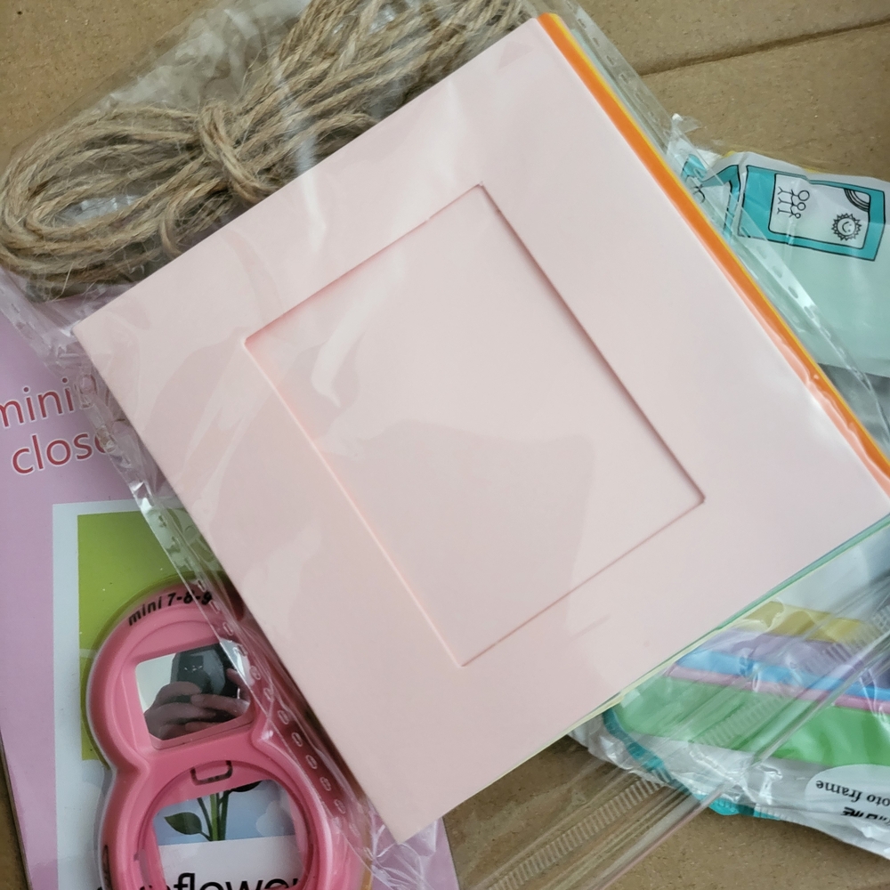 Mini Accessories Camera Box - Picture 5 of 11